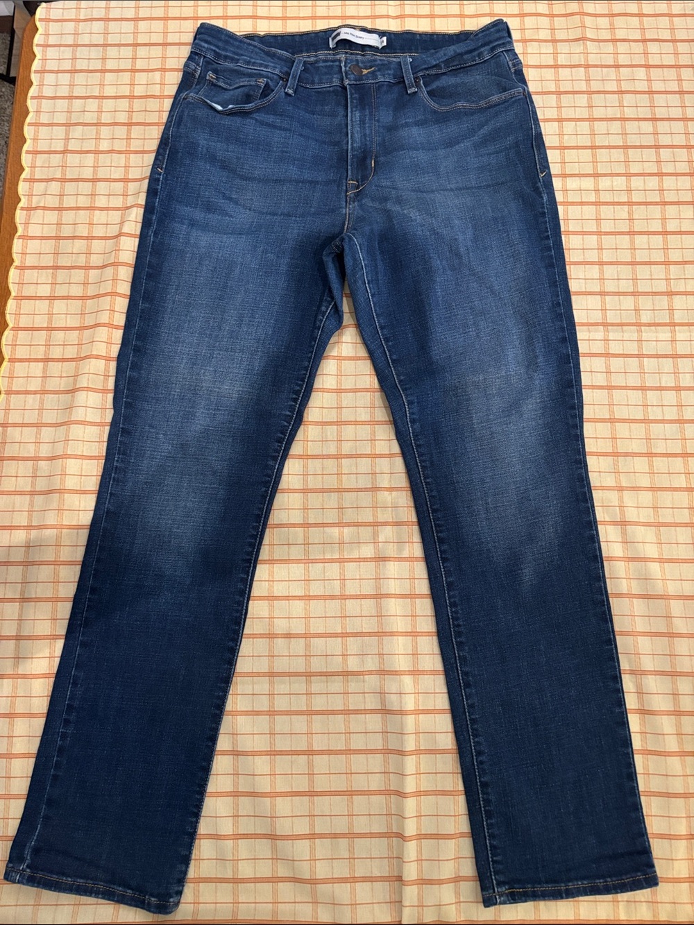 Levi’s Classic Women's Dark Blue Mid Rise Skinny Jeans